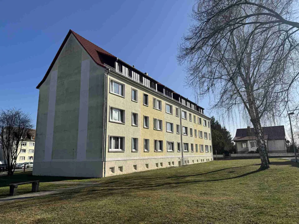 Eigentumswohnung mit Ausbaupotential an der Leipziger Seenplatte