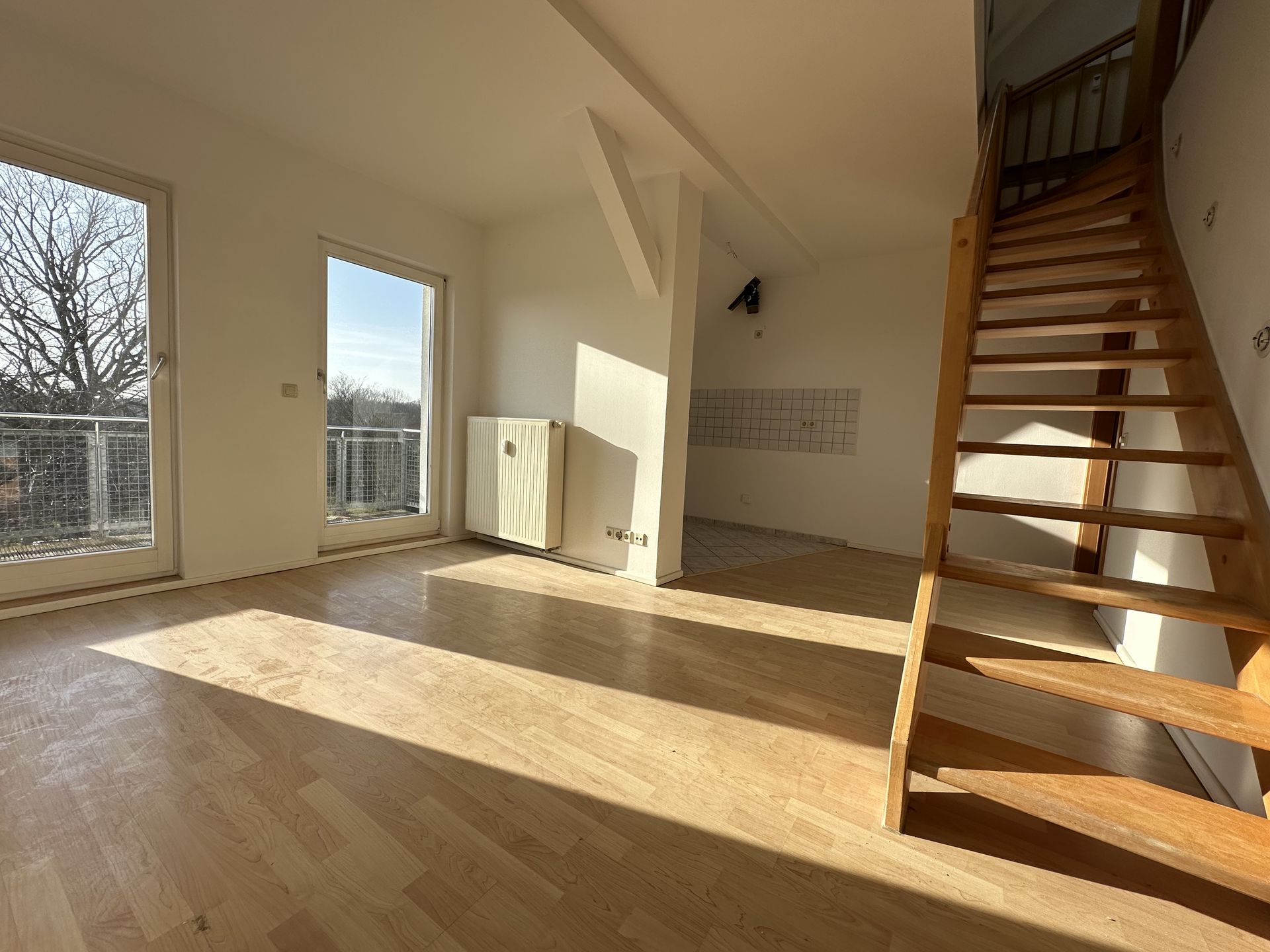 Gemütliche Maisonette-Oase: helle Wohnung mit Balkon in bester Zwenkauer Lage!